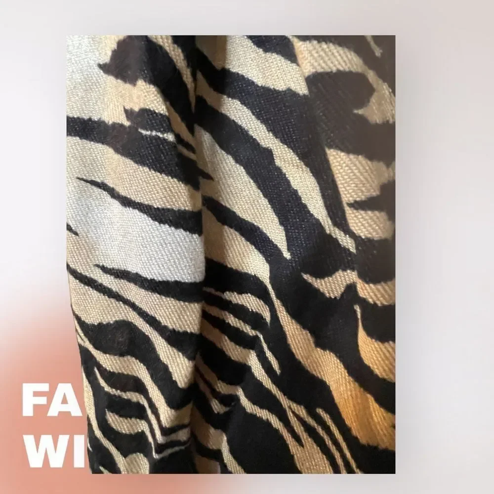 CHICO’S ANIMAL PRINT SCARF‎